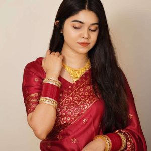 উন্নত মানের হাফ সিল্ক শাড়ি স্কিন প্রিন্টের কাজ করা Code. AF0127