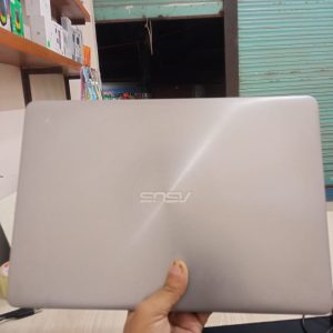 Used Asus UX330UAR Laptop