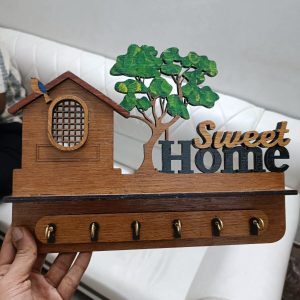 Wooden key holder (tree/